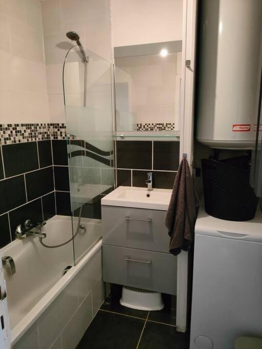 Chaleureux Appartement. Dinan Dış mekan fotoğraf